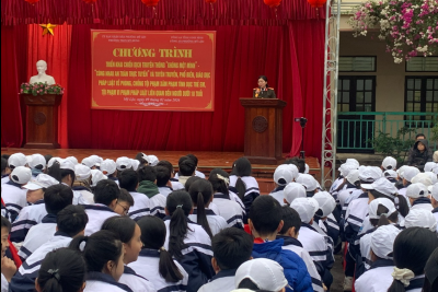 TRƯỜNG THCS MỸ HƯNG PHỐI HỢP CÔNG AN PHƯỜNG MỸ LỘC TRIỂN KHAI CHIẾN DỊCH: “KHÔNG MỘT MÌNH”, “CÙNG NHAU AN TOÀN TRỰC TUYẾN”