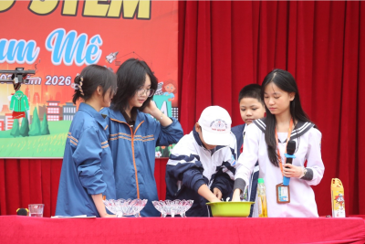 CÂU LẠC BỘ STEM TRƯỜNG THPT CHUYÊN LÊ HỒNG PHONG GIAO LƯU CÙNG TRƯỜNG THCS MỸ HƯNG