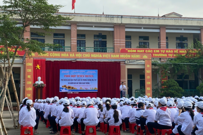 Phối hợp tuyên truyền phổ biến giáo dục pháp luật về phòng chống ma túy và đảm bảo an toàn giao thông